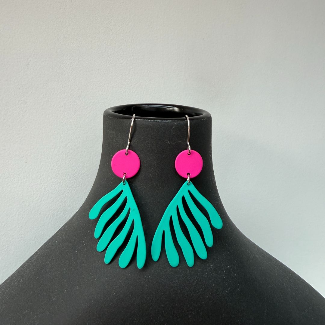 NEW! COLOUR POP CORAL EARRINGS