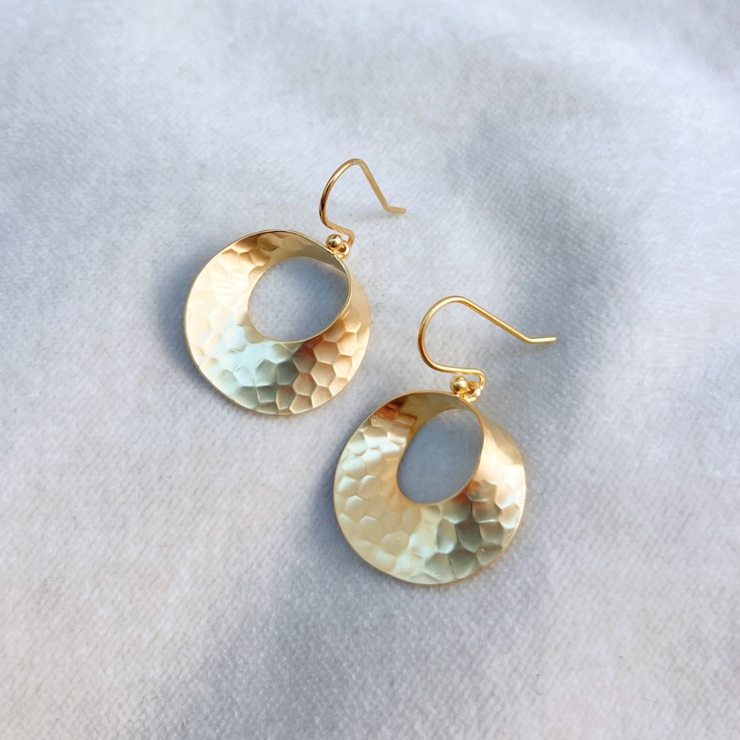 NEW! HAMMERED CURL EARRINGS