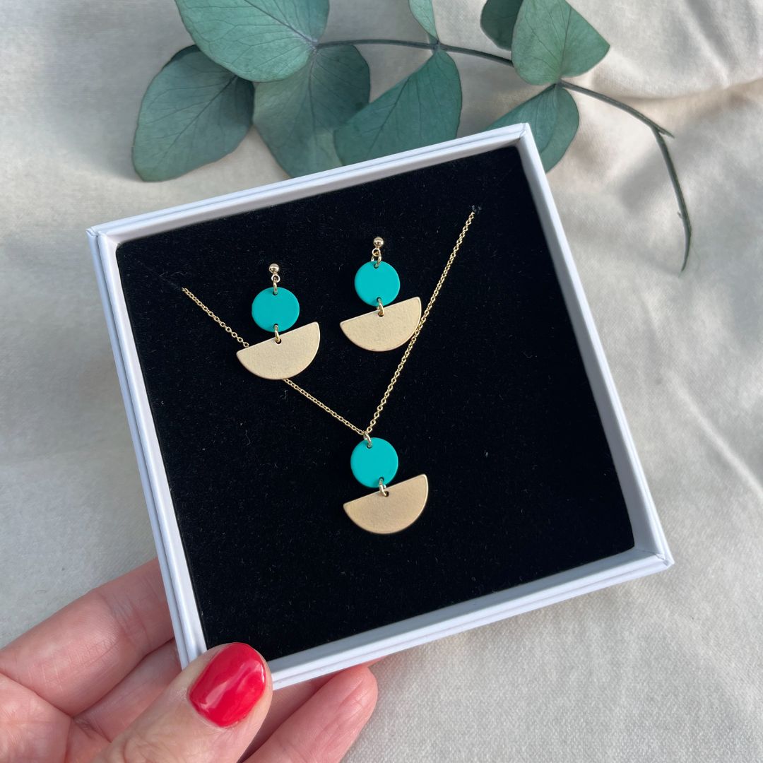 LOLA NECKLACE & EARRING SETS
