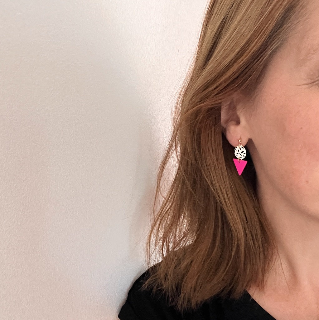 MINI MEMPHIS STUD EARRINGS - BLACK