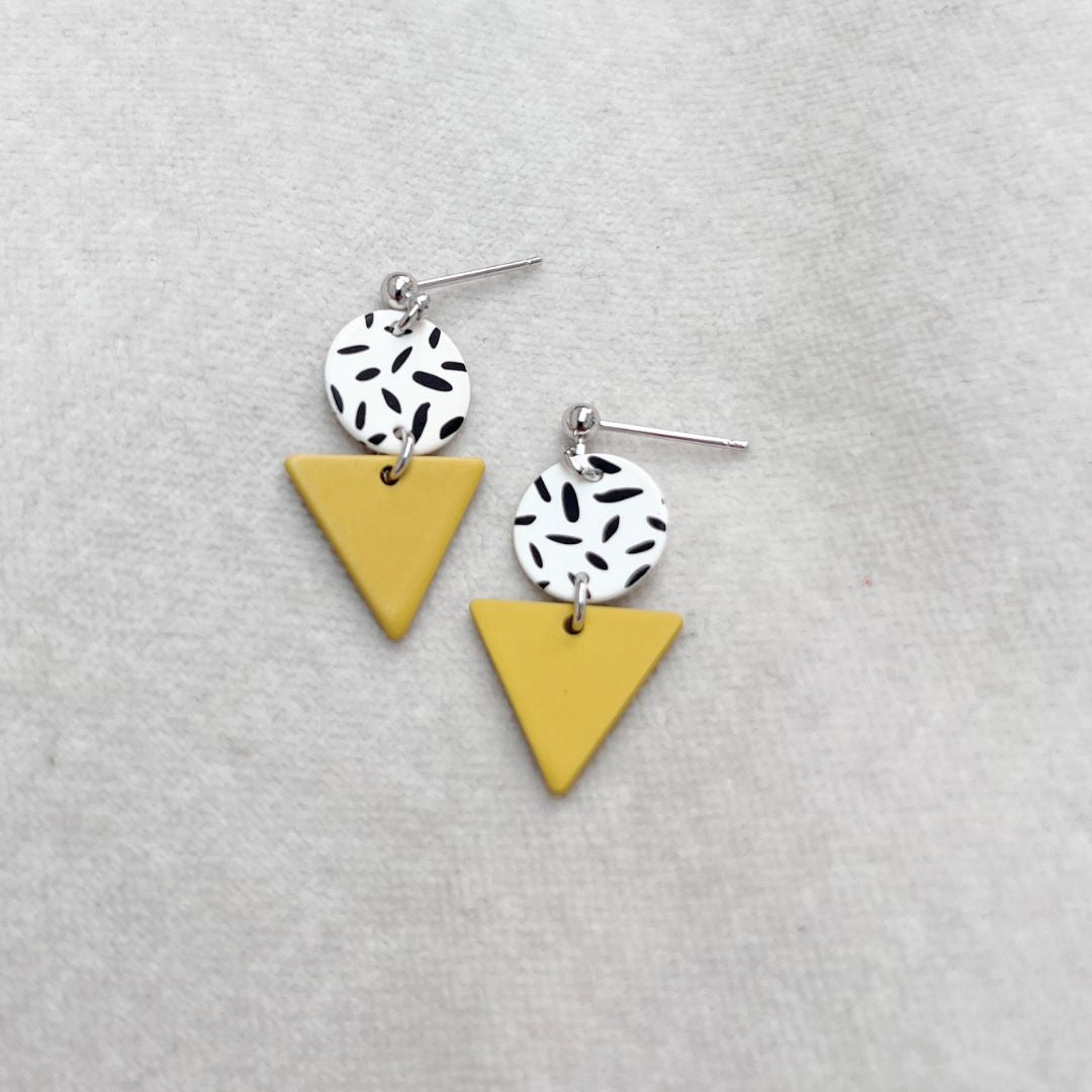 MINI MEMPHIS STUD EARRINGS - MUSTARD