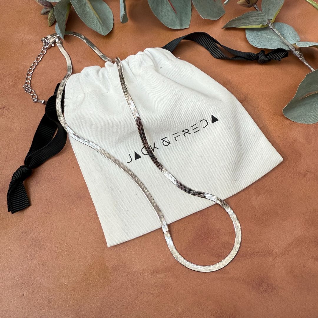 SNAKE CHAIN NECKLACE