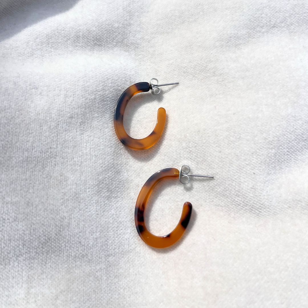 Small tortoise shell oval hoops