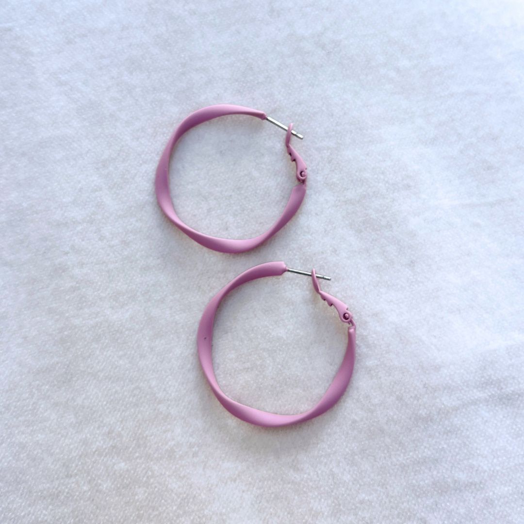 NEW! TWISTY HOOPS