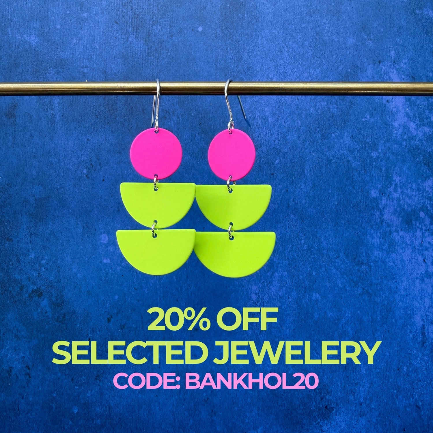 20% OFF BANK HOLIDAY WEEKEND