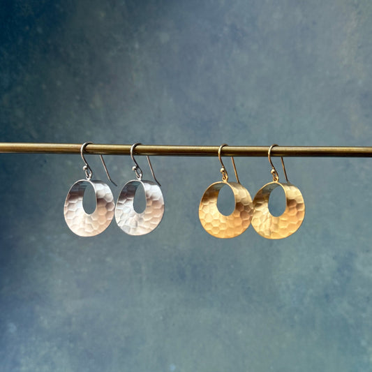 HAMMERED CURL EARRINGS