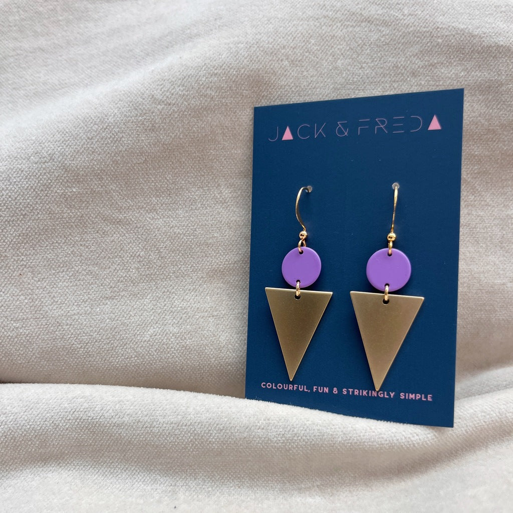 Lola Triangle earrings in gold with lilac spot