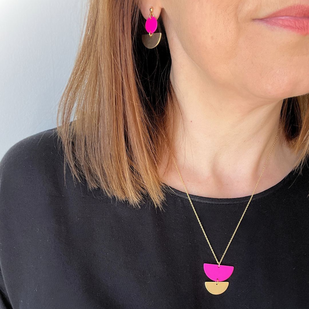 NEW! LOLA TULIP NECKLACE