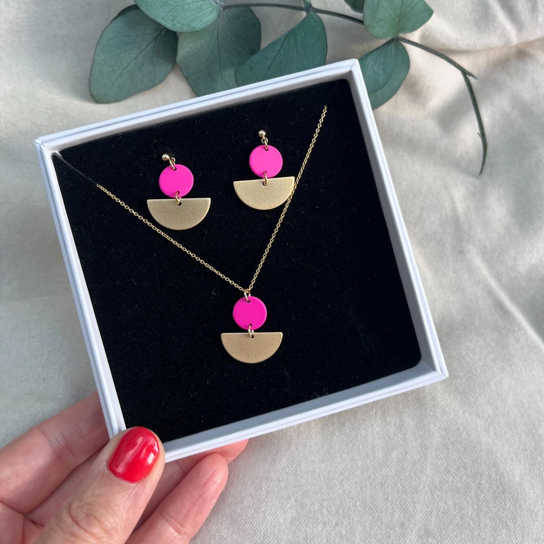 LOLA NECKLACE & EARRING SETS