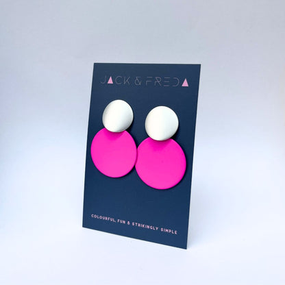 Matte Disc earrings in silver with hot pink discs
