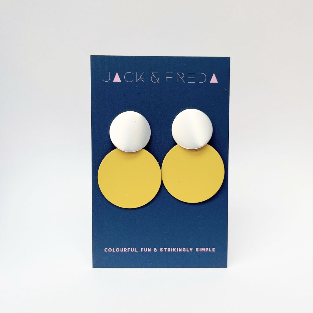 Matte Disc earrings in silver with mustard discs