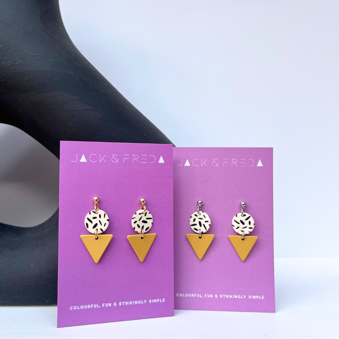 MINI MEMPHIS STUD EARRINGS - MUSTARD