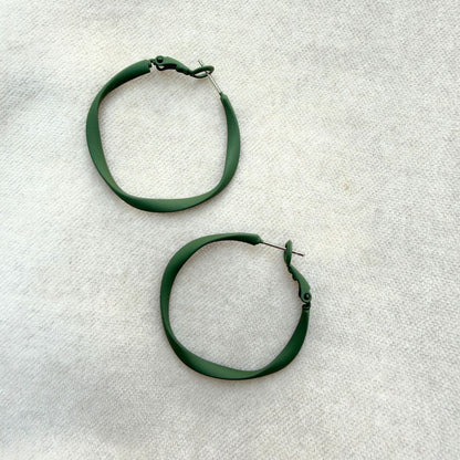 TWISTY HOOPS - VARIOUS COLOURS