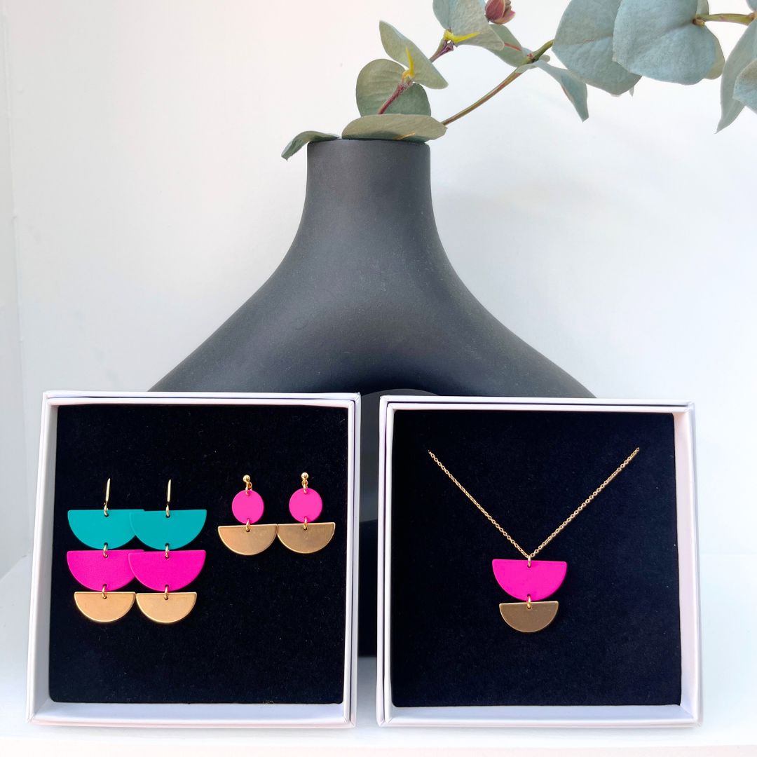 NEW! LOLA BOX SET