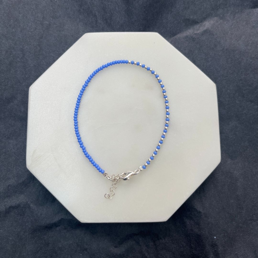 Sterling silver and periwinkle seed bead bracelet