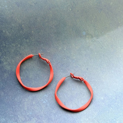 TWISTY HOOPS - VARIOUS COLOURS