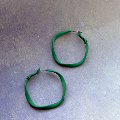 TWISTY HOOPS - VARIOUS COLOURS