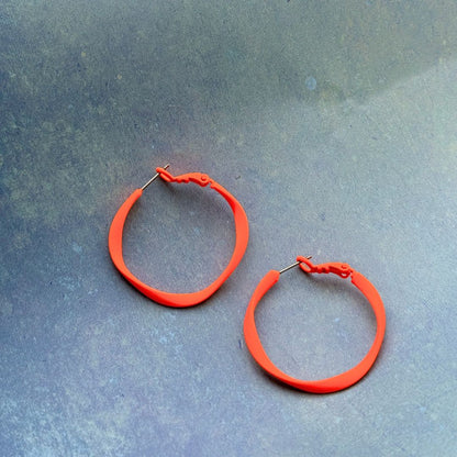 TWISTY HOOPS - VARIOUS COLOURS