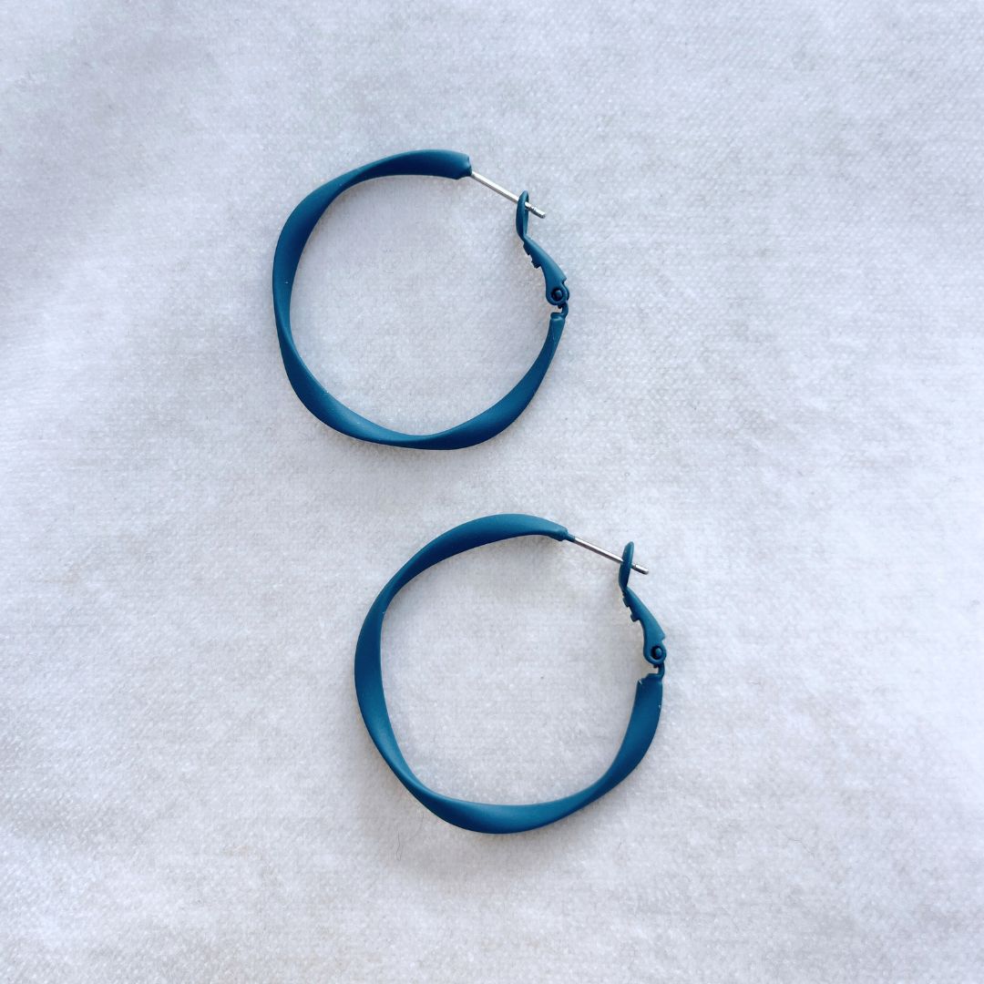 NEW! TWISTY HOOPS