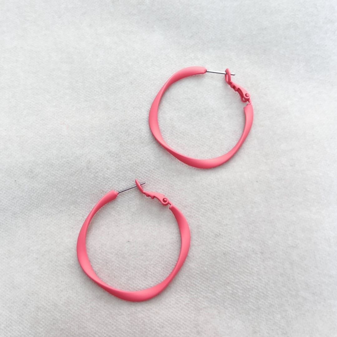 NEW! TWISTY HOOPS