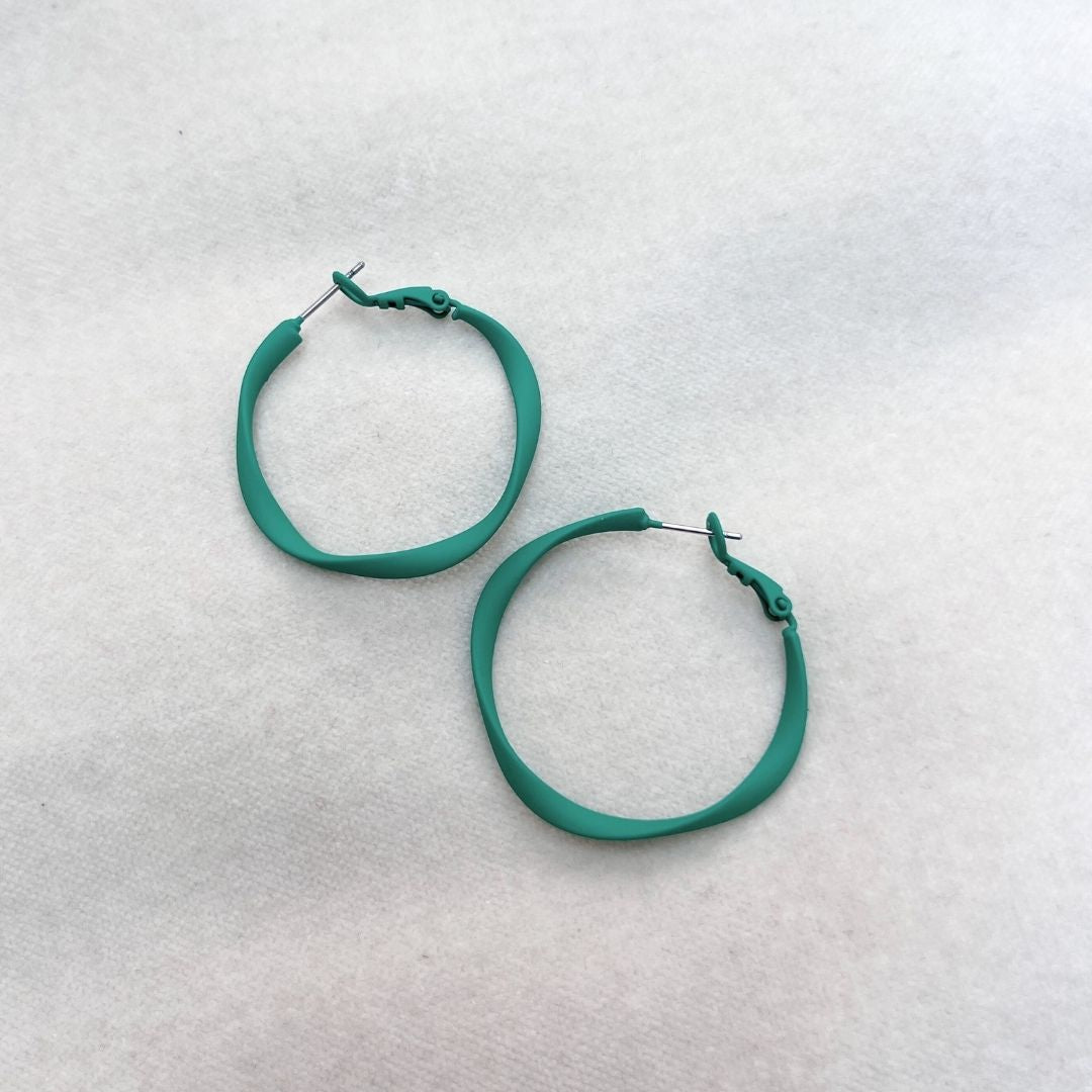 NEW! TWISTY HOOPS