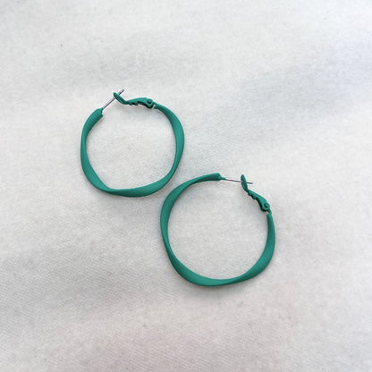 NEW! TWISTY HOOPS