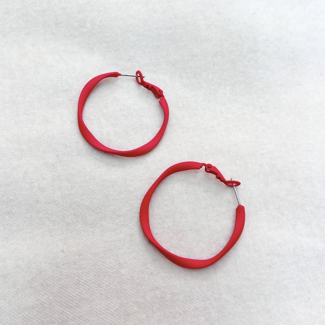 NEW! TWISTY HOOPS