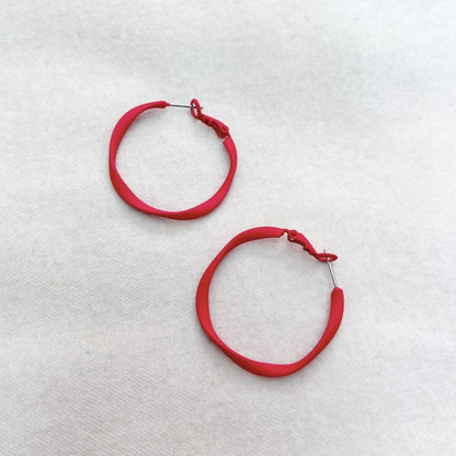 NEW! TWISTY HOOPS