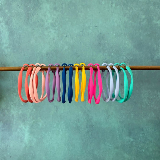 TWISTY HOOPS - VARIOUS COLOURS
