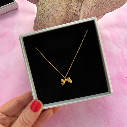 BOW NECKLACE