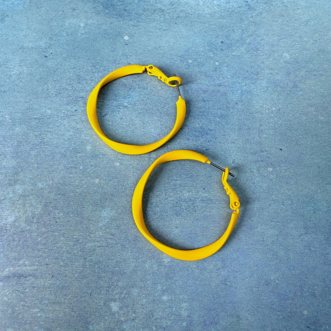 TWISTY HOOPS - VARIOUS COLOURS