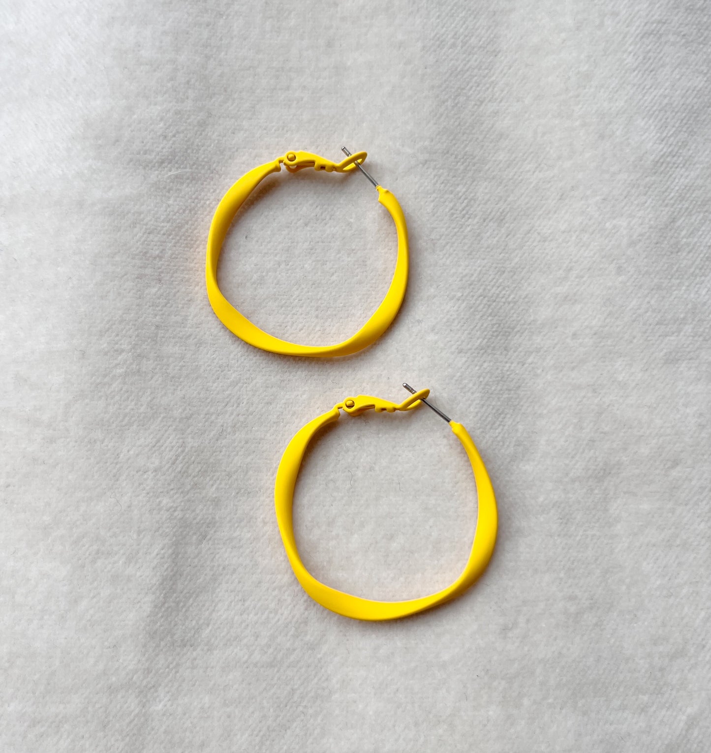NEW! TWISTY HOOPS